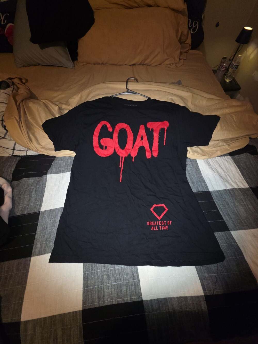 Fashion Nova Men Diamond Goat Short Sleeve Tee Black Red
